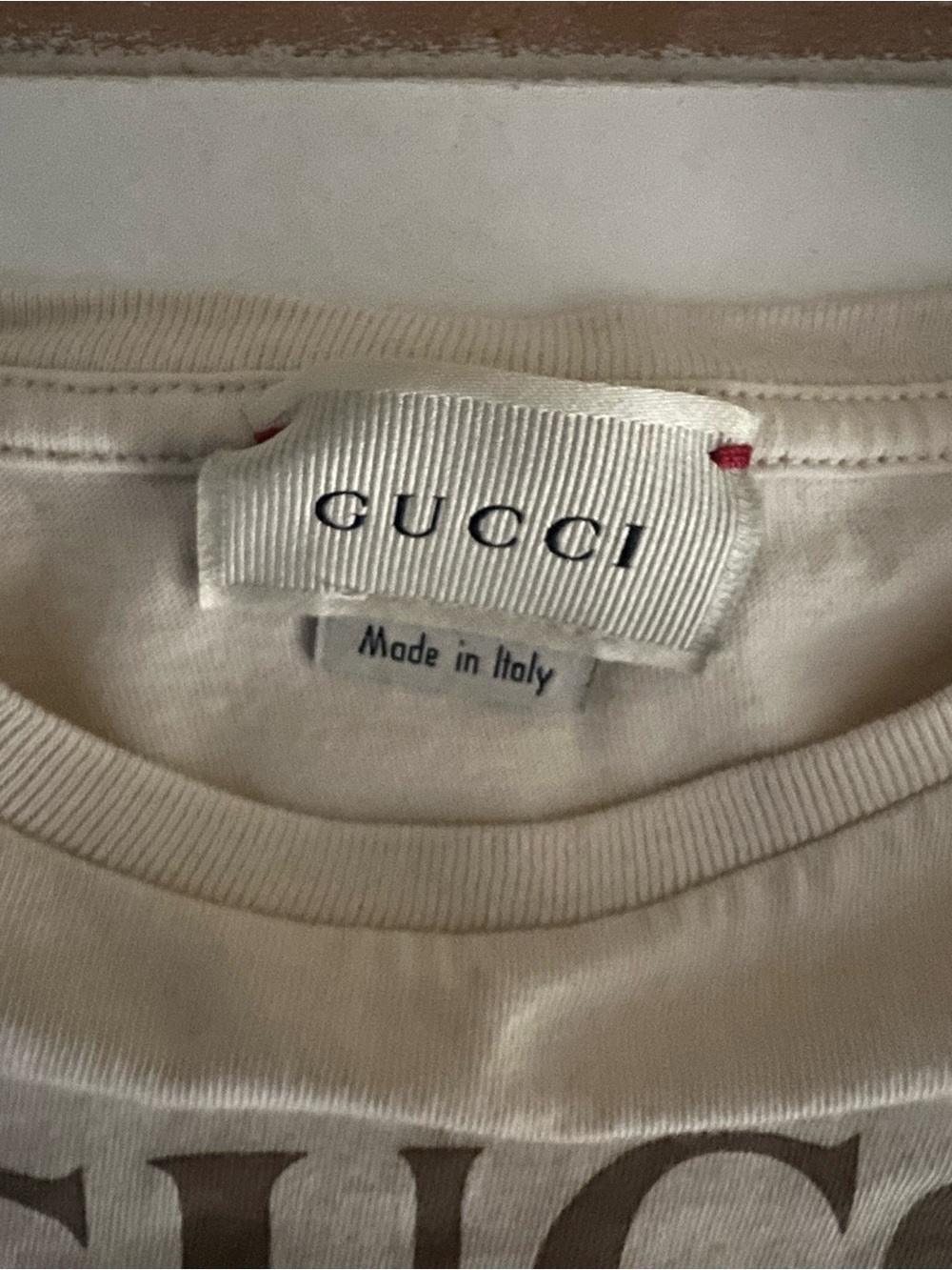 Gucci Cream Kids T-Shirt with Blue-Eyed Cat Graphic - Picture 2 of 3